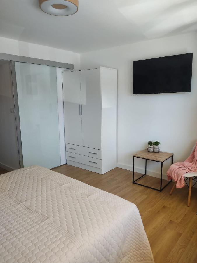Apartamento Pequeno, Coqueto Y Centrico. セデイラ エクステリア 写真